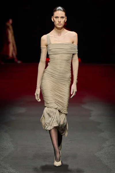 Look 20
